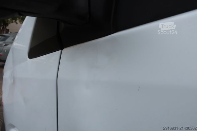 Dubă cu acoperiș înalt MERCEDES-BENZ Sprinter 516CDI Werkstatt/SHZ/ AHK / Fzg. Nr:111