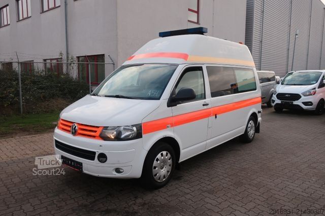 Brandbil VOLKSWAGEN T5 Transporter Hochdach lang KTW Klima Automatik