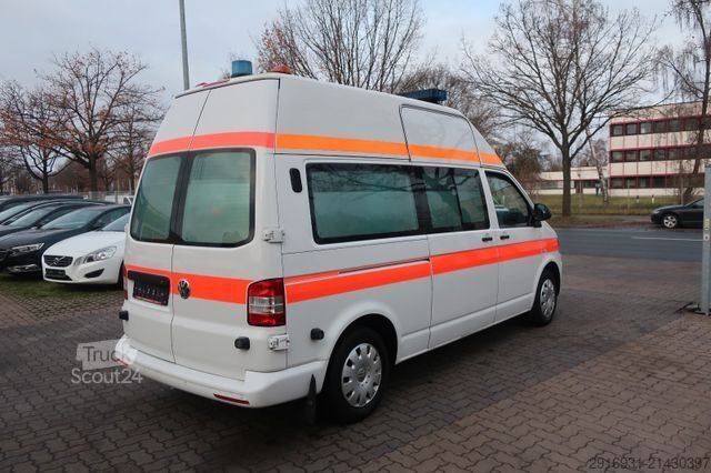 Brandbil VOLKSWAGEN T5 Transporter Hochdach lang KTW Klima Automatik