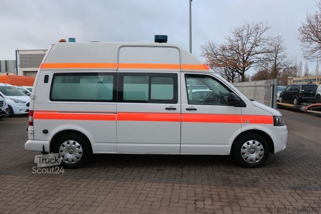 Brandbil VOLKSWAGEN T5 Transporter Hochdach lang KTW Klima Automatik