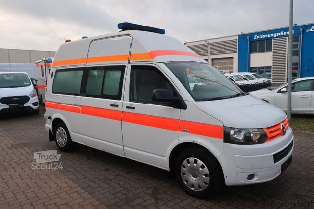 Brandbil VOLKSWAGEN T5 Transporter Hochdach lang KTW Klima Automatik