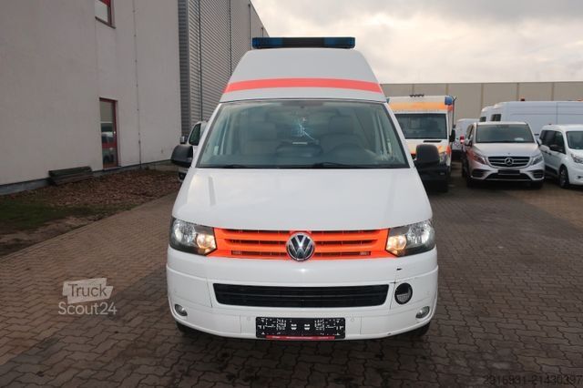 Brandbil VOLKSWAGEN T5 Transporter Hochdach lang KTW Klima Automatik
