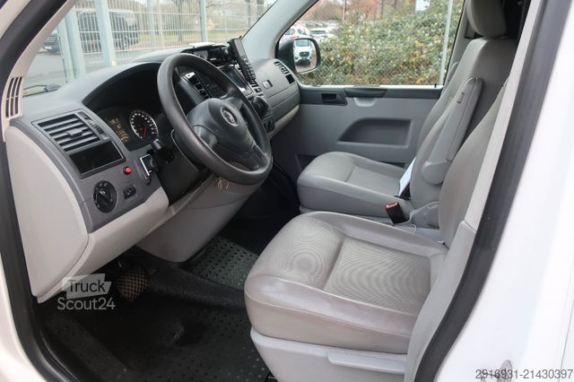 Brandbil VOLKSWAGEN T5 Transporter Hochdach lang KTW Klima Automatik