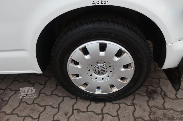 Brandbil VOLKSWAGEN T5 Transporter Hochdach lang KTW Klima Automatik