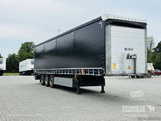 Auflieger mit Pritsche & Plane Schmitz Cargobull Curtainsider Standard Getränke