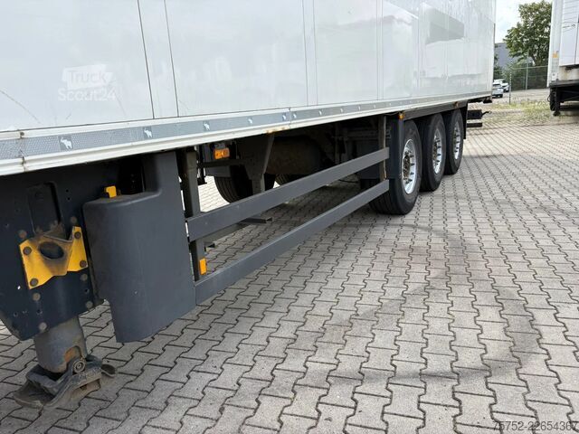 Transporte refrigerado/congelado Schmitz Cargobull N/A Carrier Vector 1550 D+E 250H 265B APK/TUV 1...