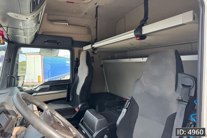 Standaard-SZM MAN TGX 18.460 XLX, Euro 6, / Fridge / 3 Pieces