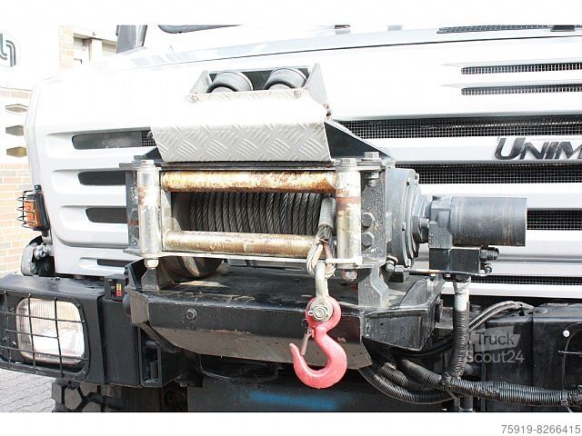 Unimog Mercedes-Benz UNIMOG 5000 Doka mit Kran HMF 1075