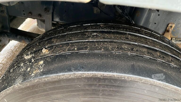 Tracteur standard DAF XF 105.410 (BOITE MANUELLE / MANUAL GEARBOX)