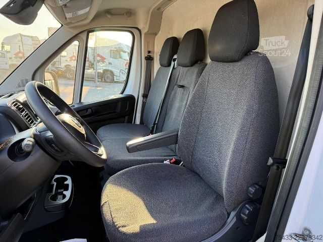 Панельний фургон Opel MOVANO 35L2H2 140