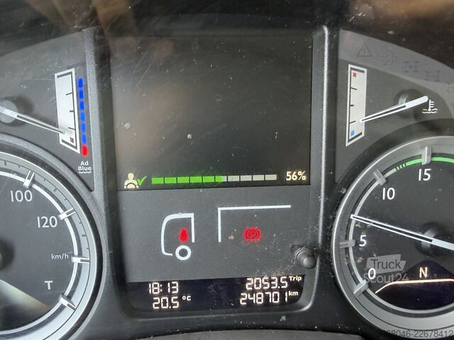 Soğutuculu kamyon DAF LF 210 Fleischerhacken-Automatik-Carrier