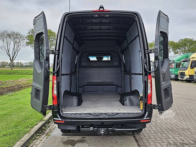 Stasjonsvogn med høyt tak MERCEDES-BENZ SPRINTER 519 L2H2 V6 Mbux10