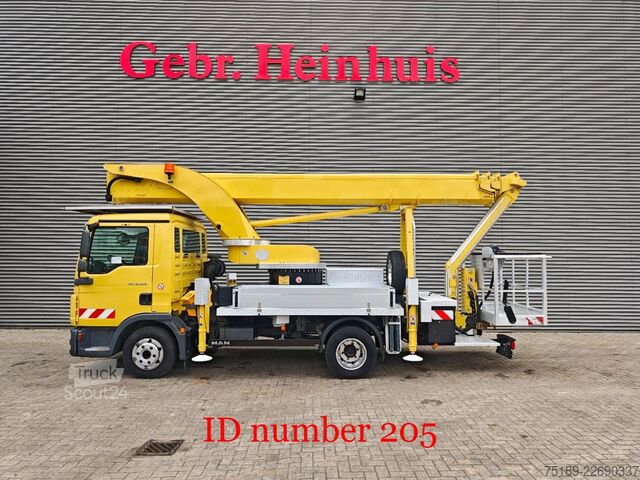 Lifting platform MAN TGL 8.220 4x2 Palfinger P300KS