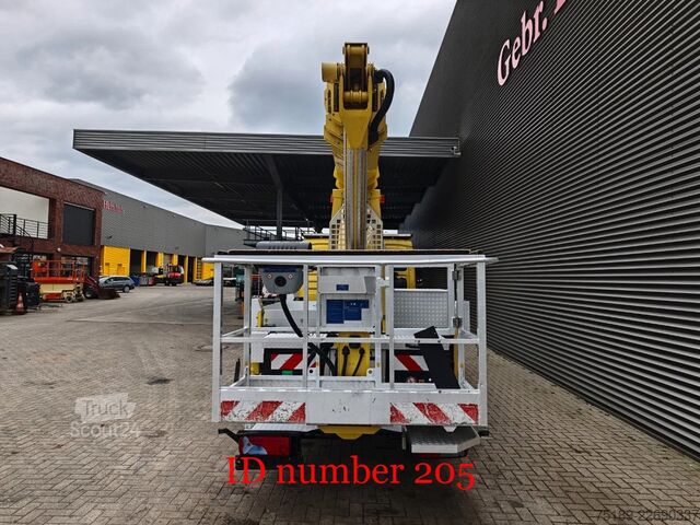 Lifting platform MAN TGL 8.220 4x2 Palfinger P300KS