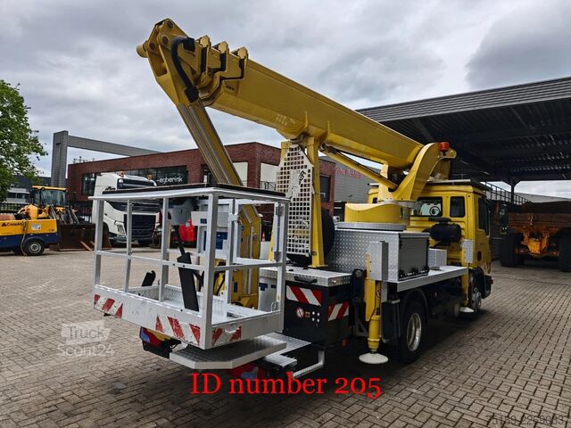 Lifting platform MAN TGL 8.220 4x2 Palfinger P300KS