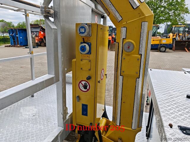 Lifting platform MAN TGL 8.220 4x2 Palfinger P300KS