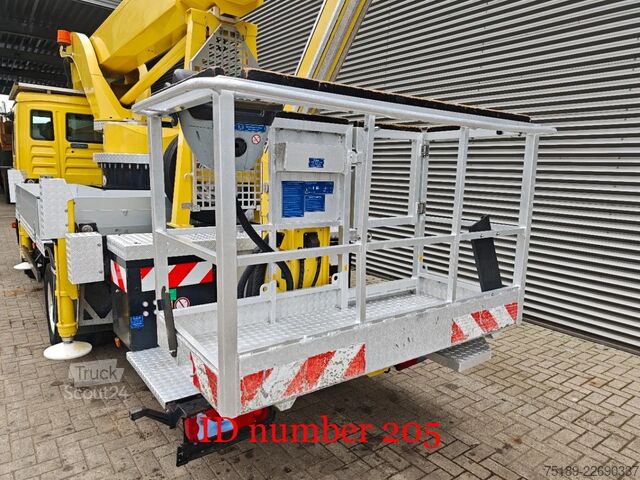 Lifting platform MAN TGL 8.220 4x2 Palfinger P300KS