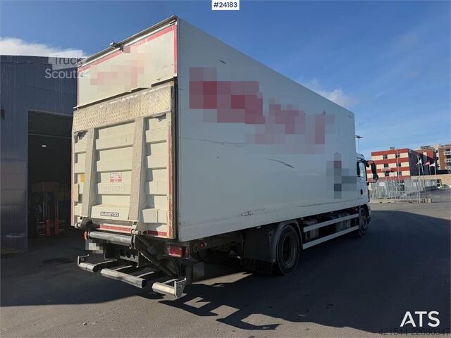 Refrigerated/freezer transport MAN TGM 18.290 4x2 box truck w/refrigerator, freezer a