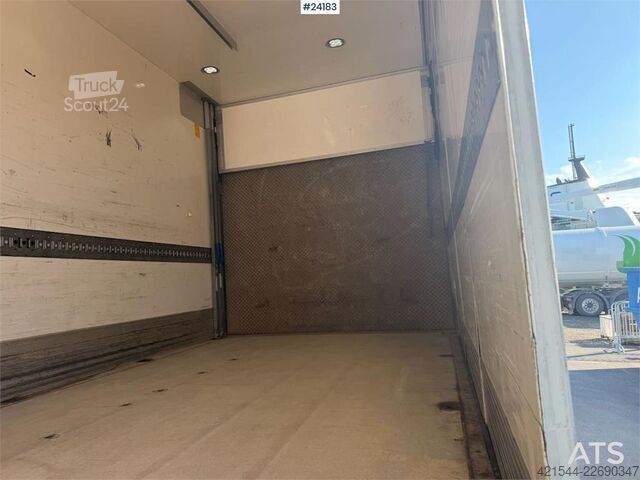 Chladená/mrazená preprava MAN TGM 18.290 4x2 box truck w/refrigerator, freezer a
