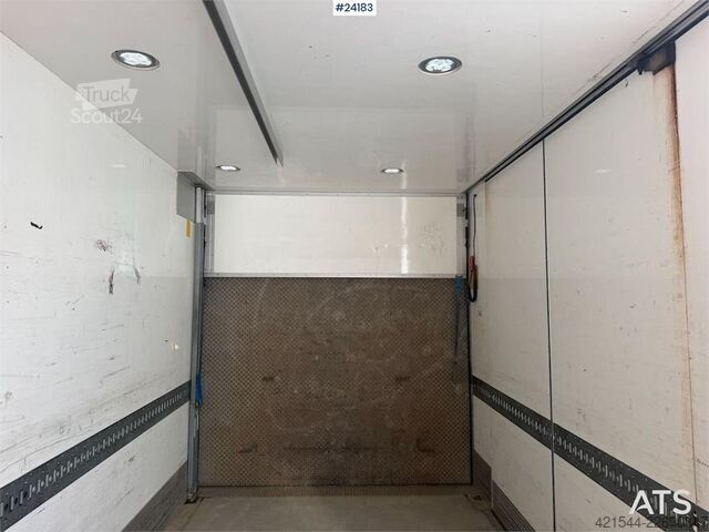 Chladená/mrazená preprava MAN TGM 18.290 4x2 box truck w/refrigerator, freezer a