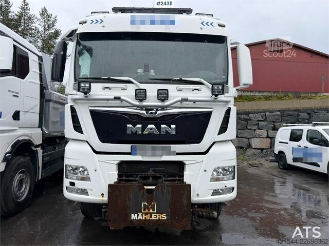 Tipper MAN TGX 26.580 6x4 snow plow equipped tipper truck