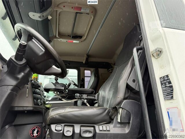 Самосвал MAN TGX 26.580 6x4 snow plow equipped tipper truck
