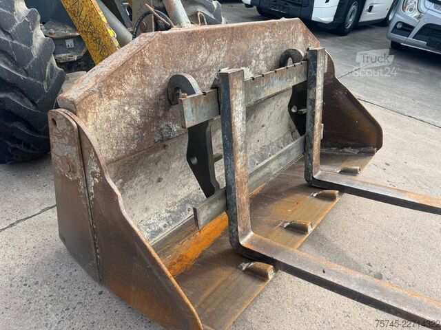 Chargeuse sur pneus KRAMER KRAMER ALLRAD 950 * DEUTZ MOTOR * LADEGABEL *