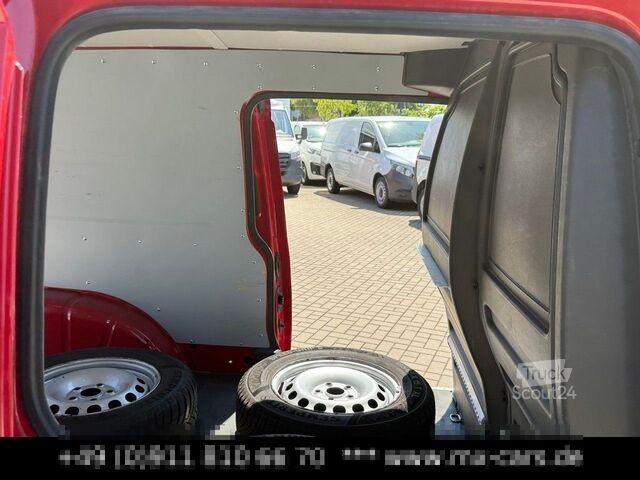 Панелен ван VW Caddy Maxi DSG Klima Navi Kamera 2 Schiebetüren
