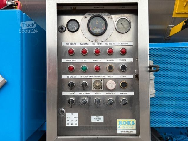 Imutyhjysäiliöauto MERCEDES-BENZ Actros 4140 8x4 KOKS MEGAVAC 8000 ADR Dry Vac