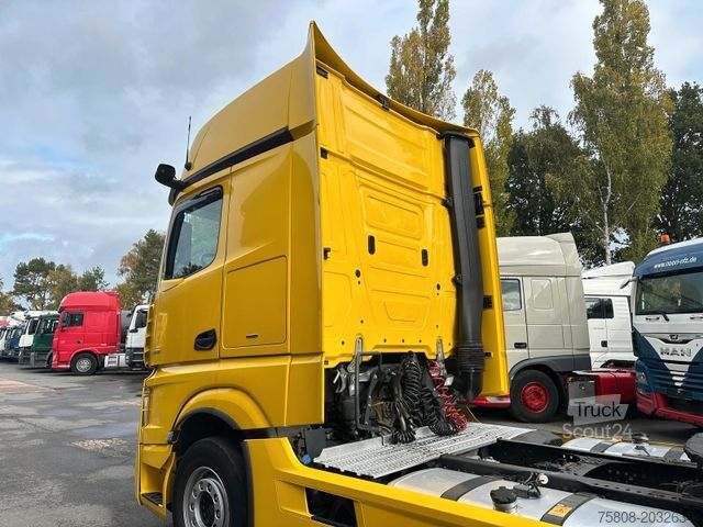 Standard SZM MERCEDES-BENZ Actros 1851 GigaSpace 2Tanks Retarder