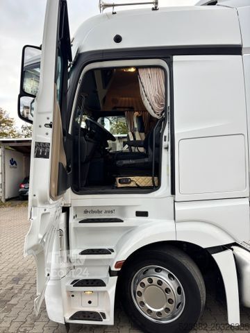 Volumen SZM MERCEDES-BENZ Actros 1851 Big Space*Retarder*Hubsattelkupplung