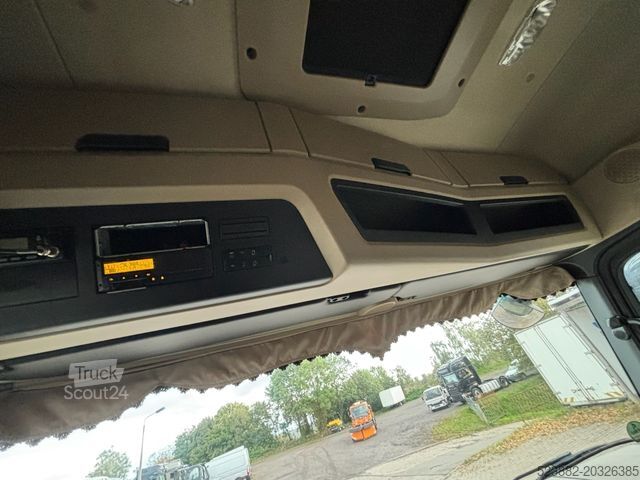 Volumen SZM MERCEDES-BENZ Actros 1851 Big Space*Retarder*Hubsattelkupplung