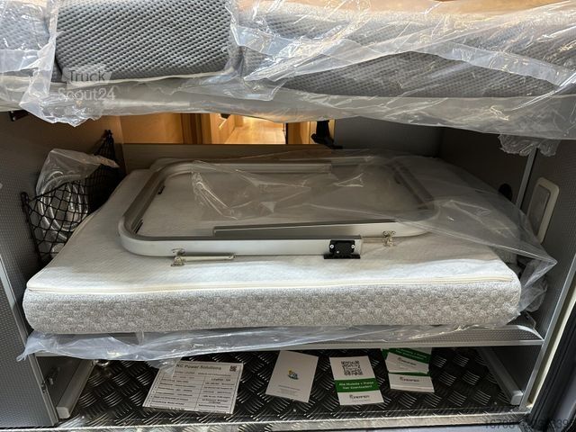 Camper van DREAMER Select D68 Saphir Messe-Leipzig-Halle 5A-Stand33