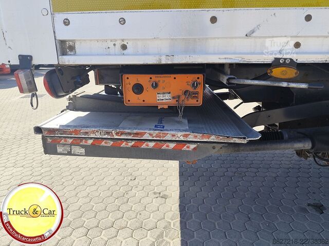 Teherautó furgonnal és hidraulikus emelőhátfallal Iveco stralis 420
