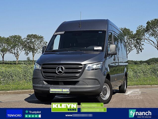 High-roof van MERCEDES-BENZ SPRINTER 317 L2H2 LED Navi Autom.
