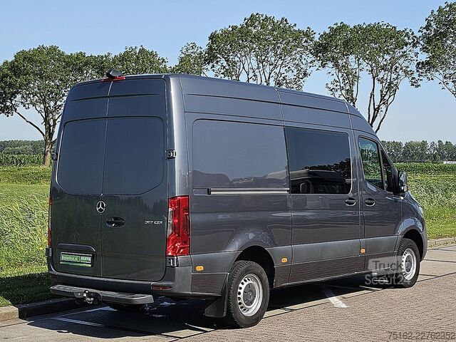 High-roof van MERCEDES-BENZ SPRINTER 317 L2H2 LED Navi Autom.