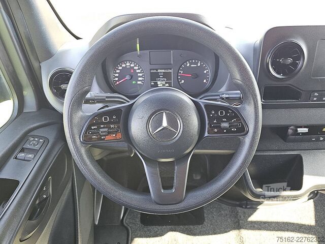 High-roof van MERCEDES-BENZ SPRINTER 317 L2H2 LED Navi Autom.