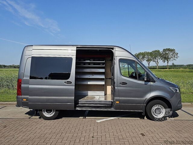 High-roof van MERCEDES-BENZ SPRINTER 317 L2H2 LED Navi Autom.