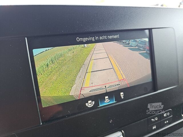 High-roof van MERCEDES-BENZ SPRINTER 317 L2H2 LED Navi Autom.