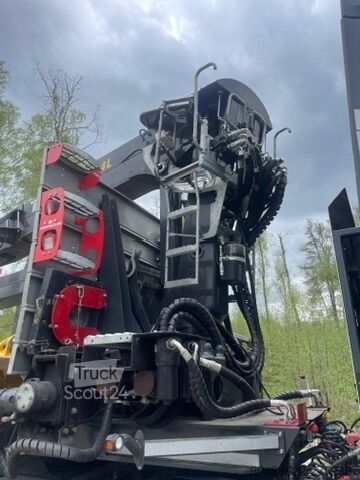 Baļķu pārvadāšana Mercedes-Benz actros