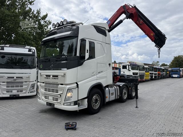 Standardowy ciągnik siodłowy Volvo FH460 6X2 Kran HMF 2620 bis 18.50 Meter