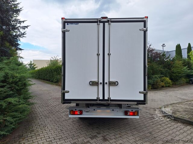 Ledusskapja furgons Renault Master Isoterme