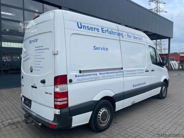 Aangepaste bestelwagen Mercedes-Benz 216 CDI Sprinter4x2 Spülwagen Karo