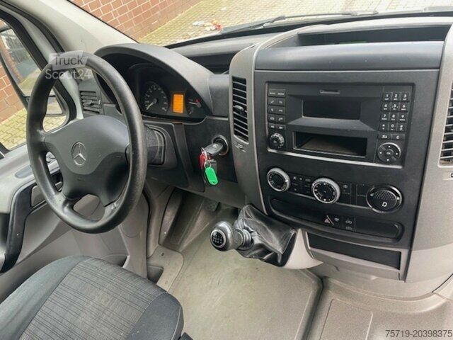 Aangepaste bestelwagen Mercedes-Benz 216 CDI Sprinter4x2 Spülwagen Karo