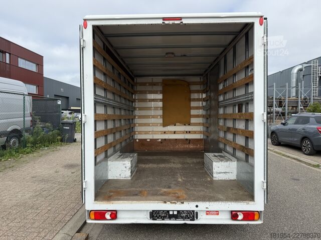 Pielāgota furgonete Opel Sprinter 513cdi