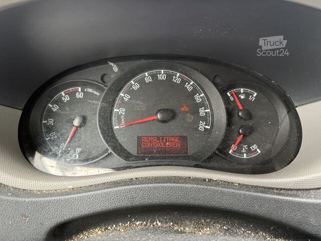 Pielāgota furgonete Opel Sprinter 513cdi