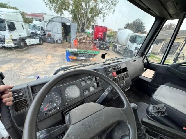 Φορτηγό ανατρεπόμενο Iveco Tector 120E18