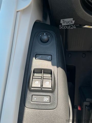 Karavan PÖSSL Summit Shine 600 L R | Premium & Assistenz Paket