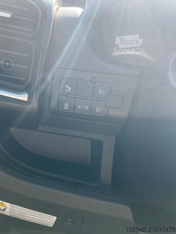 Karavan PÖSSL Summit Shine 600 L R | Premium & Assistenz Paket