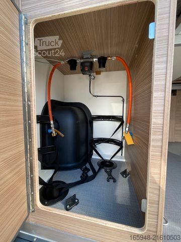 Karavan PÖSSL Summit Shine 600 L E | Premium & Assistenz Paket